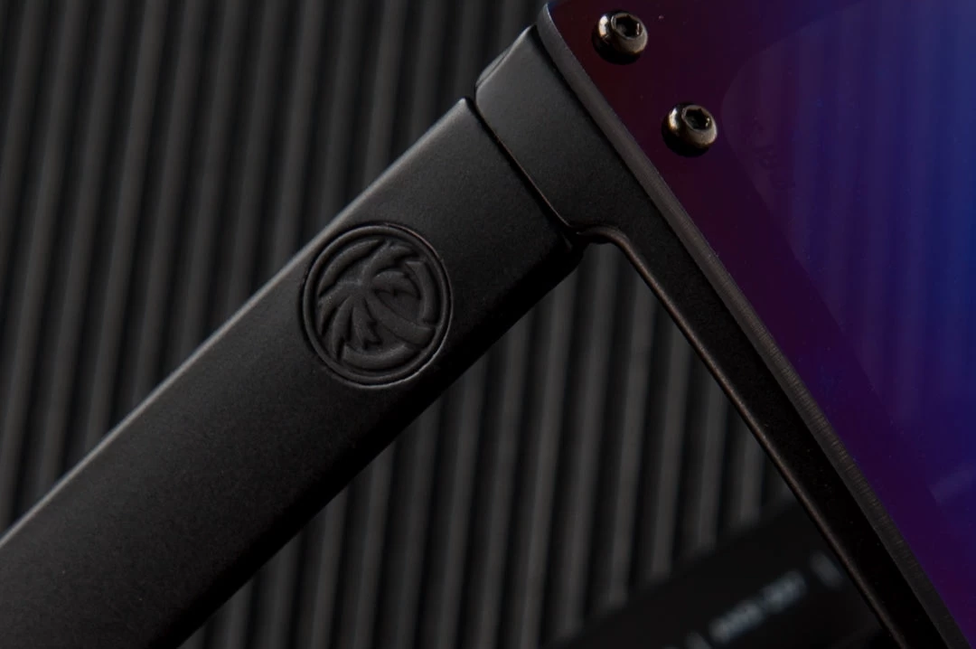 Arms: Black 4 Arms: Black - Image 2