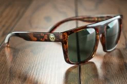 Regulator Sunglasses: Tortoise -Heat Wave Visual tortnew