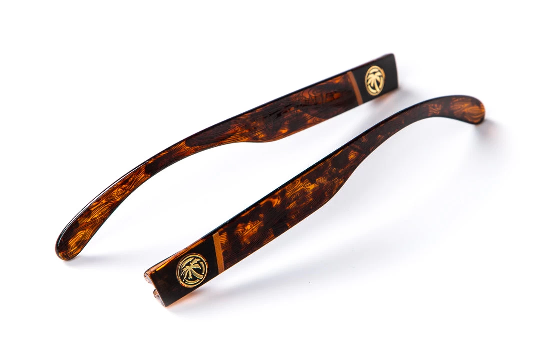 Arms: Woodgrain 3 Arms: Woodgrain